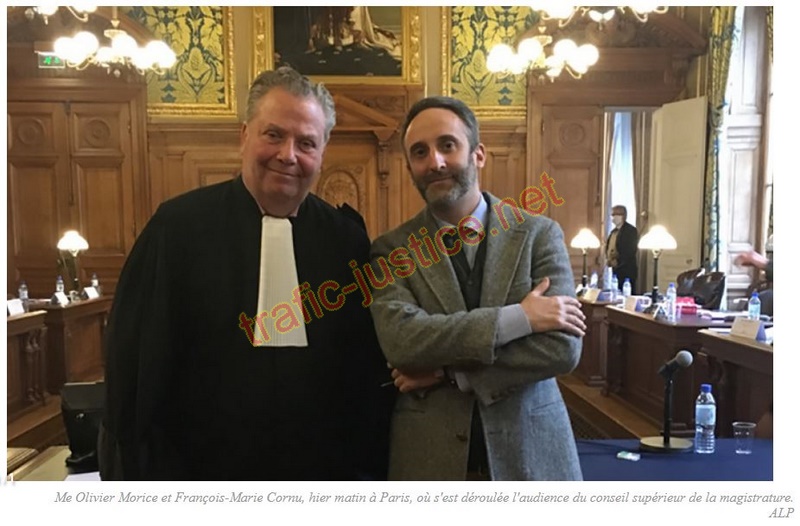 Me Olivier Morice et François-Marie Cornu, hier                 matin à Paris, où s'est déroulée l'audience du conseil                 supérieur de la magistrature.