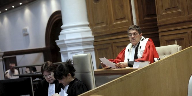 Nîmes : l'ex-avocat général sanctionné pour tentative de vol