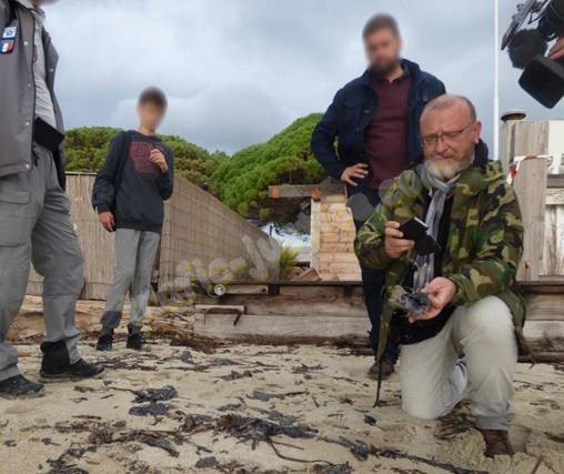 Il avait notamment été chargé, en octobre dernier par la préfecture, de constater les faits de pollution, après le souillage des côtes du Golfe par des boulettes d'hydrocarbure, à la suite de la collision de deux bateaux au large de la Corse.